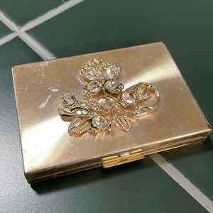 Fifth avenue vintage makeup compact
